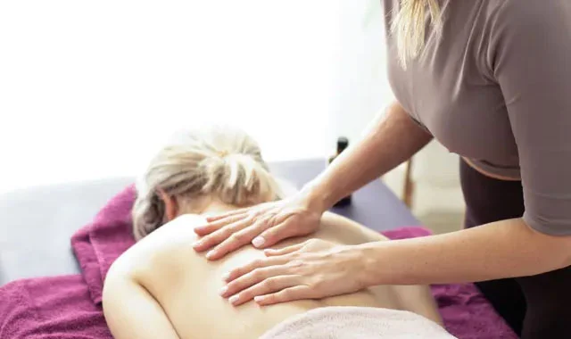 Relaxing back massage at Ekantik Studio in Chipping Campden Relaxing back massage at Ekantik Studio in Chipping Campden